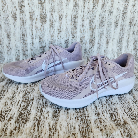 Nike "Downshifter 13" Running Shoe Athletic Sneaker Pink | Women's Size 8.5 - Picture 2 of 13